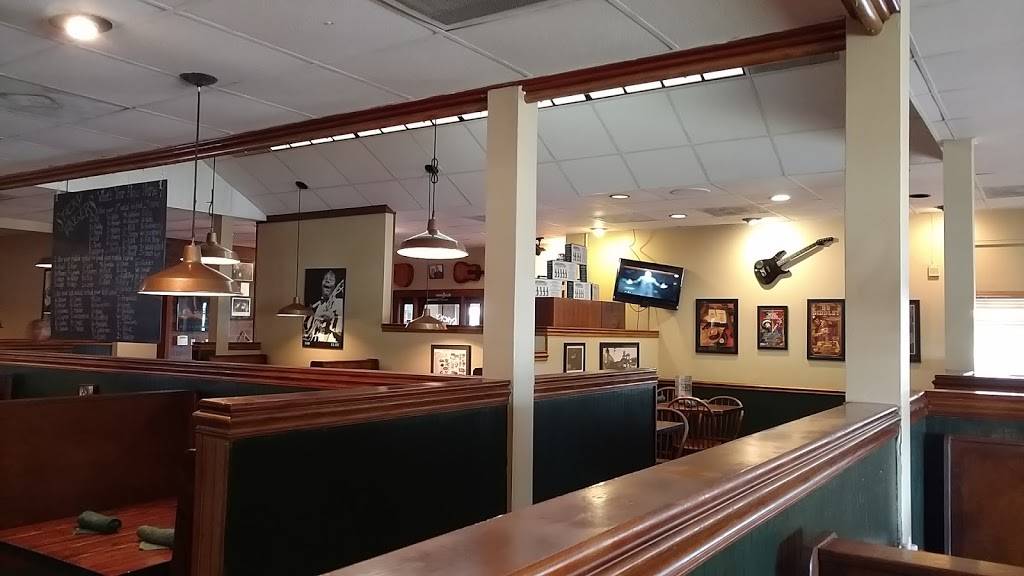 Sticky Fingers Ribhouse- BBQ Charleston | restaurant | 1200 N Main St, Summerville, SC 29483, USA | 8438717427 OR +1 843-871-7427