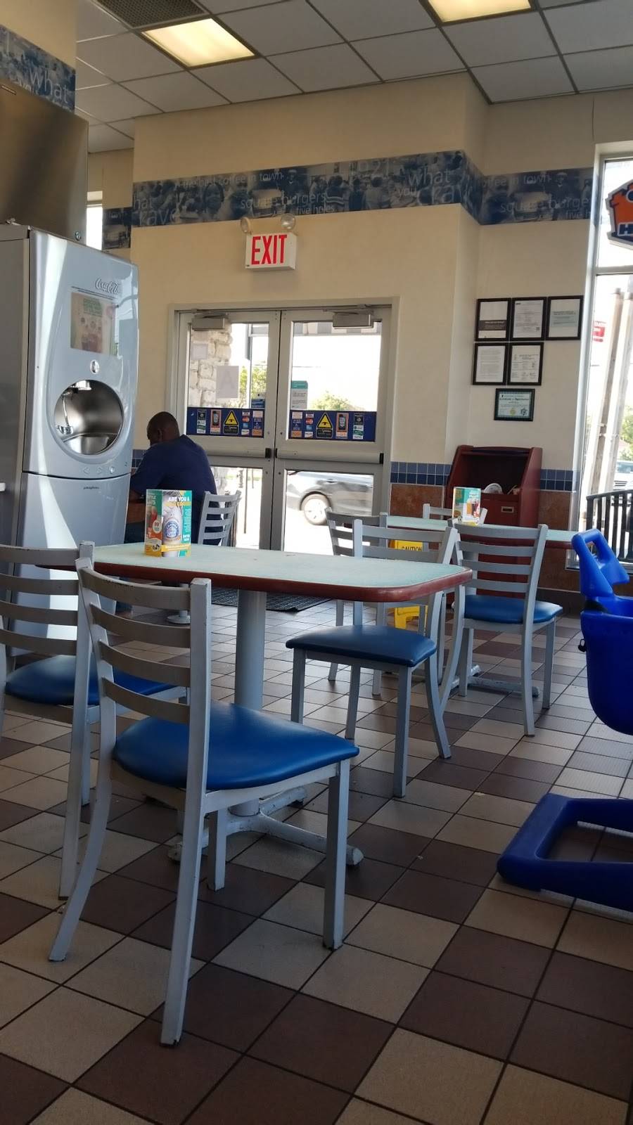 White Castle | restaurant | 2238 Forest Ave, Staten Island, NY 10303, USA | 7188161610 OR +1 718-816-1610