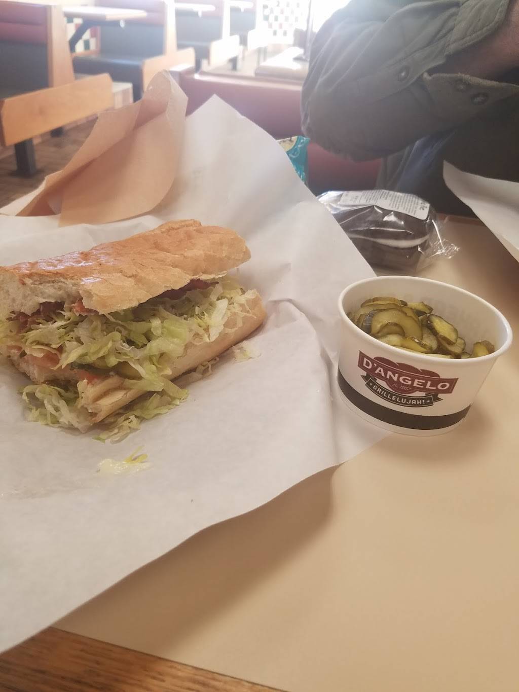 DAngelo Grilled Sandwiches | restaurant | 8 Perimeter Rd, Manchester, NH 03103, USA | 6036410322 OR +1 603-641-0322