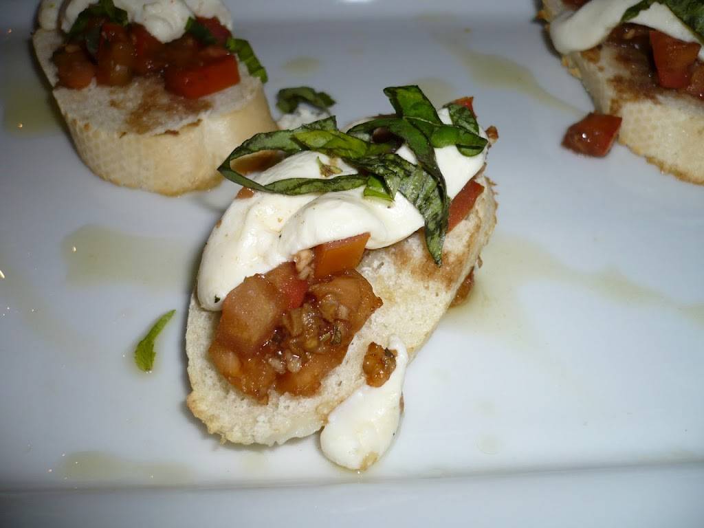 Mister Tramps Sports Pub | restaurant | 8565 Research Blvd, Austin, TX 78758, USA | 5128373500 OR +1 512-837-3500