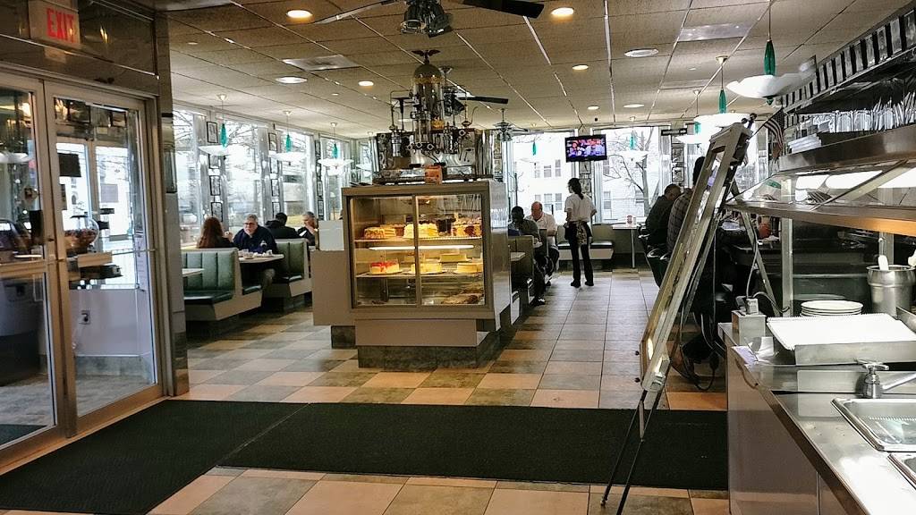 Legends Diner | restaurant | 130 County Ave, Secaucus, NJ 07094, USA | 2019741551 OR +1 201-974-1551