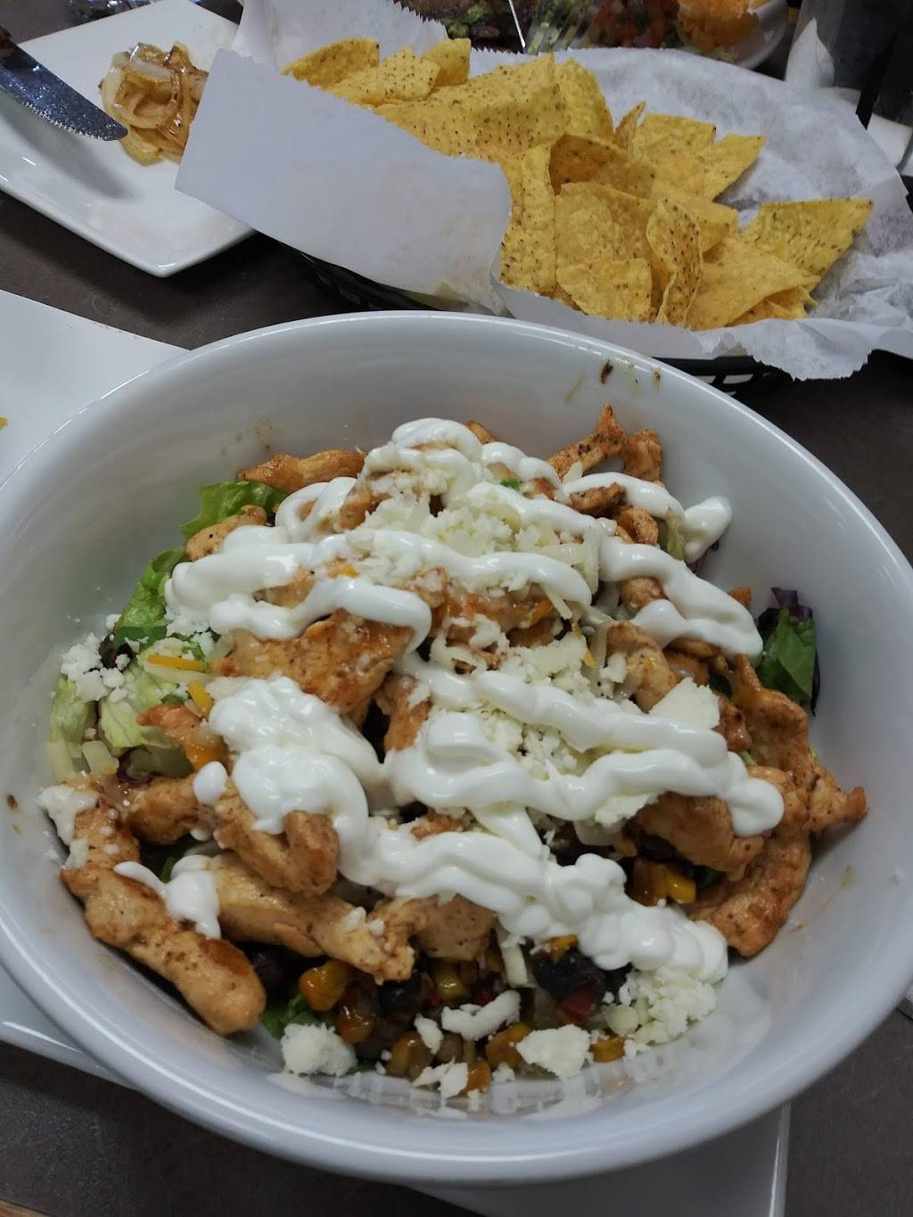 La Herradura Mexican Grill | restaurant | 540 N Cody Rd, Le Claire, IA 52753, USA | 5637291251 OR +1 563-729-1251