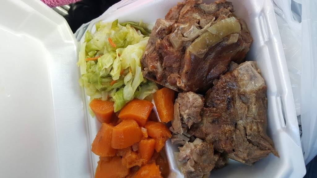 McKenzies Kitchen & Catering | restaurant | 1223 E Belt Line Rd, DeSoto, TX 75115, USA | 4693063120 OR +1 469-306-3120