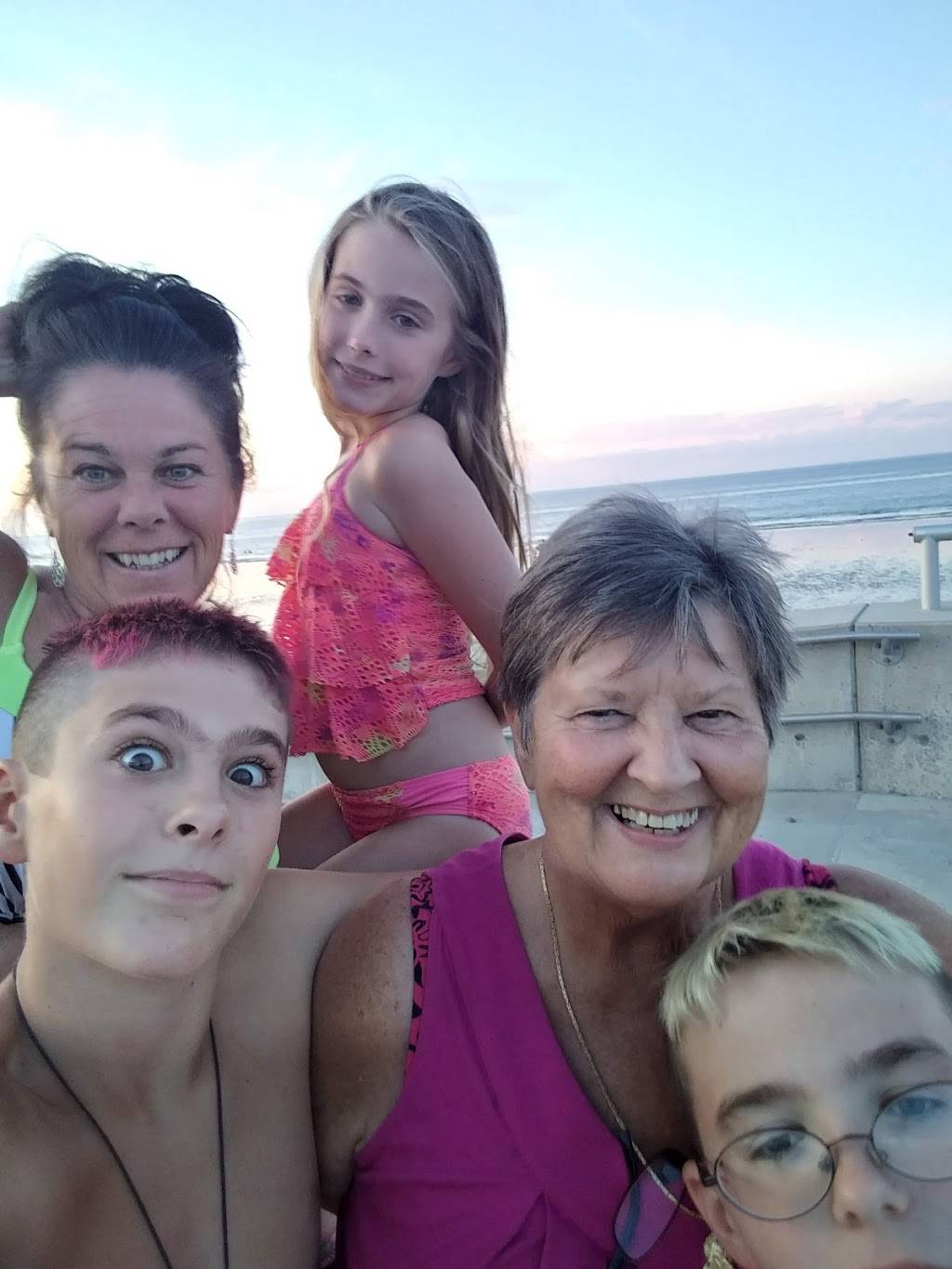 Beach Food Market | restaurant | 245 Nantasket Ave, Hull, MA 02045, USA | 7819254111 OR +1 781-925-4111