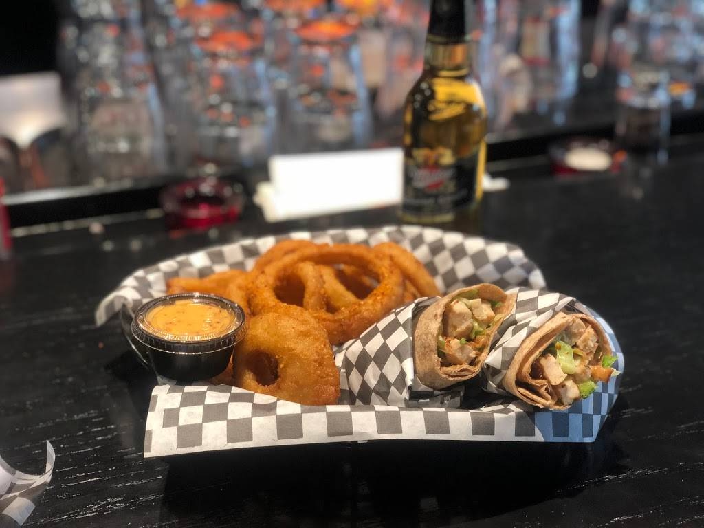 Wingporium | Leaside Sports Bar | restaurant | 856 Eglinton Ave E, East York, ON M4G 2L1, Canada | 6473521000 OR +1 647-352-1000