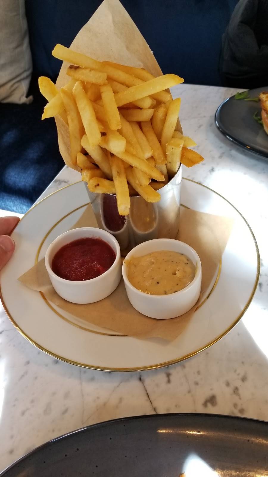 Bistro Jolie | restaurant | 2922 Beverly Glen Cir, Los Angeles, CA 90077, USA | 3107739484 OR +1 310-773-9484