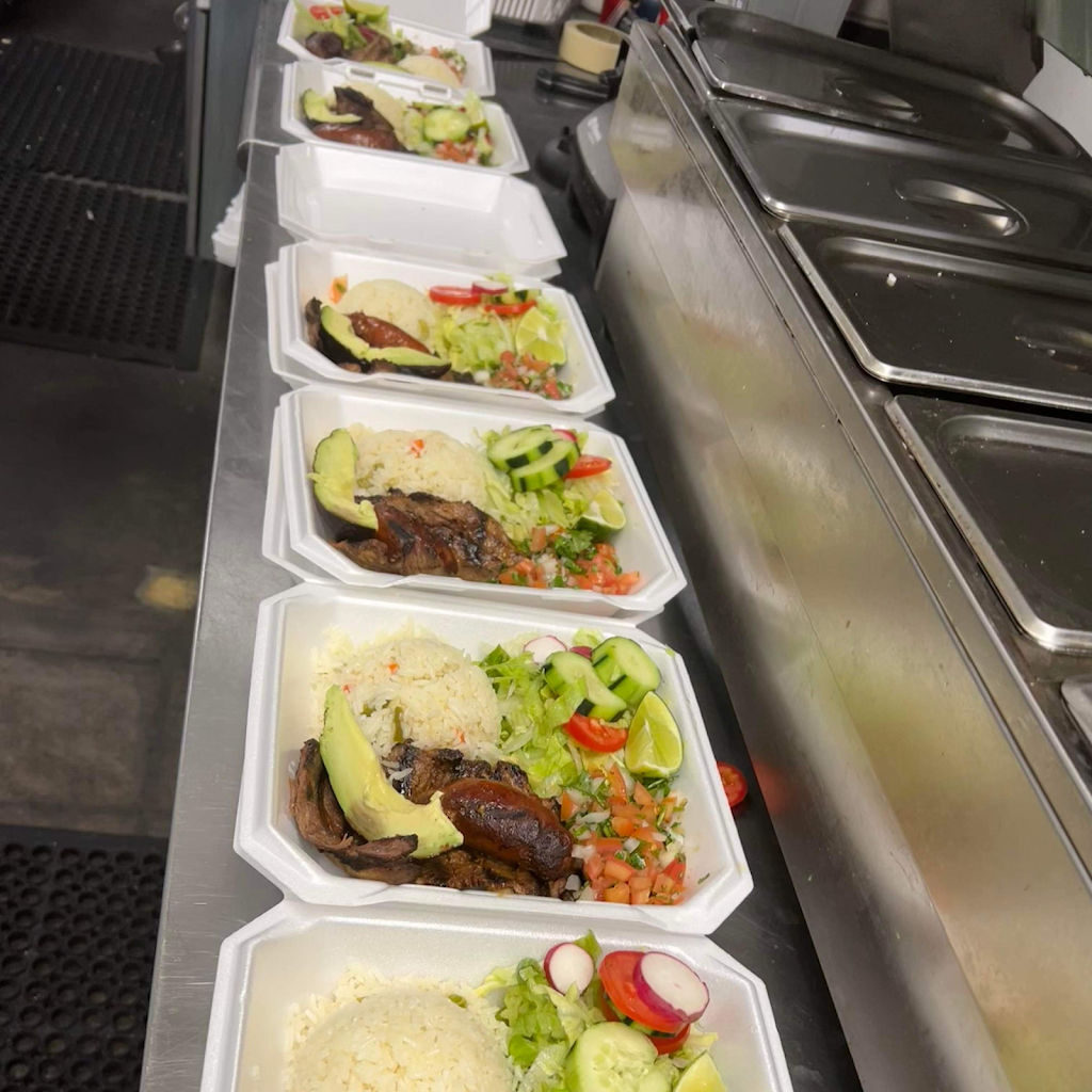 Delicias Salvadoreñas Restaurant | restaurant | 40112 170th St E, Palmdale, CA 93591, USA | 6614857002 OR +1 661-485-7002