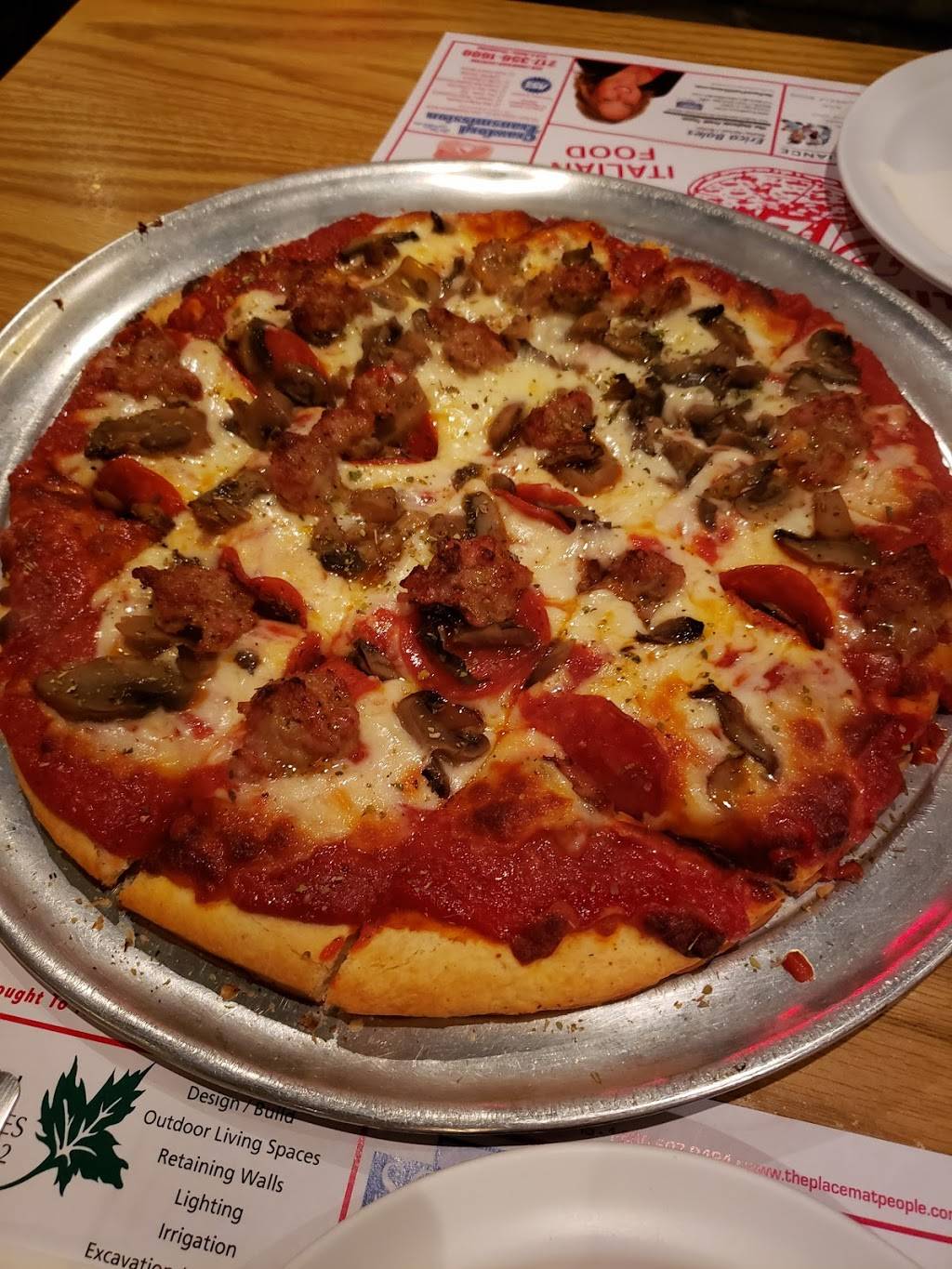 Filippos of Mahomet | restaurant | 2112 Tin Cup Rd, Mahomet, IL 61853, USA | 2175864657 OR +1 217-586-4657