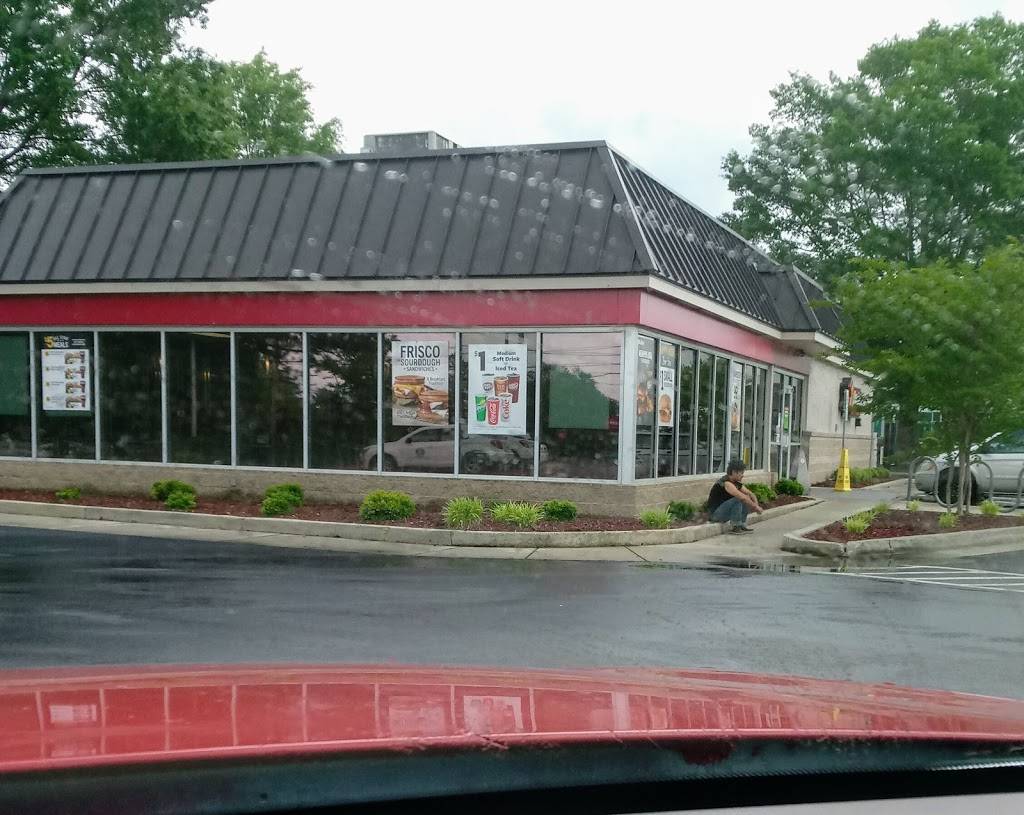 Hardees | restaurant | 1800, Chapel Hill, NC 27514, USA | 9199298516 OR +1 919-929-8516