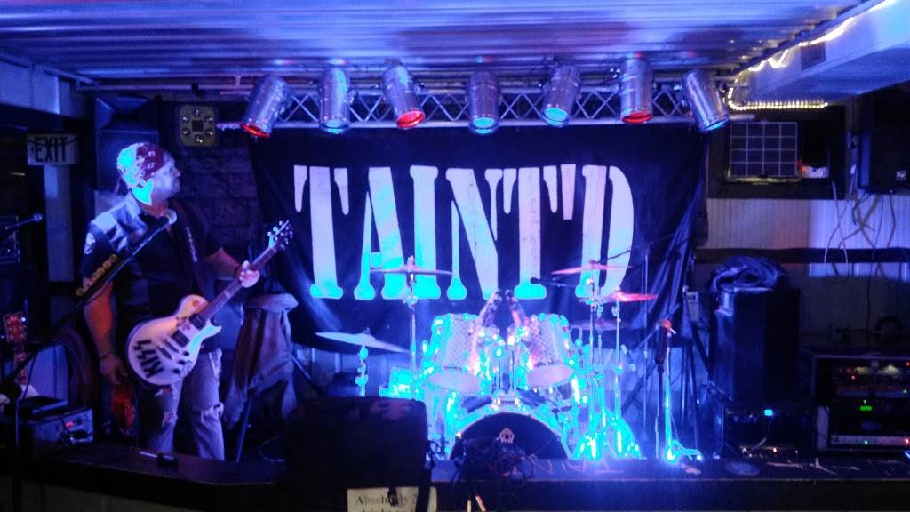 The New Village Inn | restaurant | 2221 E Jackson St, Muncie, IN 47303, USA | 7652870064 OR +1 765-287-0064