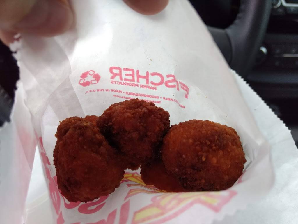 Skyway Drive-In | restaurant | 951 East Turkeyfoot Lake Road, Akron, OH 44312, USA | 3308969350 OR +1 330-896-9350