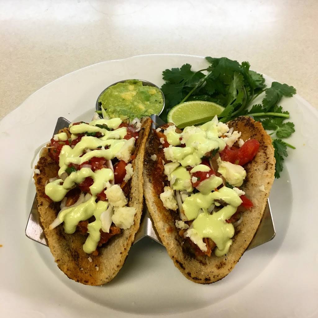 The Barnard Inn Restaurant & Maxs Tavern | restaurant | 5518 VT-12, Barnard, VT 05031, USA | 8022349961 OR +1 802-234-9961