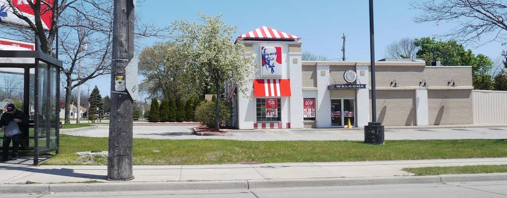 KFC | restaurant | 101 N Chicago Ave, South Milwaukee, WI 53172, USA | 4147624430 OR +1 414-762-4430