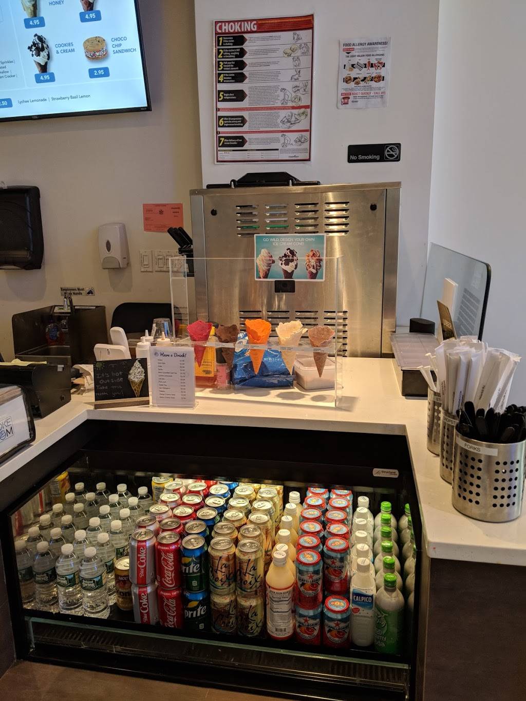 Poke Nom | restaurant | 2145 86th St, Brooklyn, NY 11214, USA | 7183737653 OR +1 718-373-7653