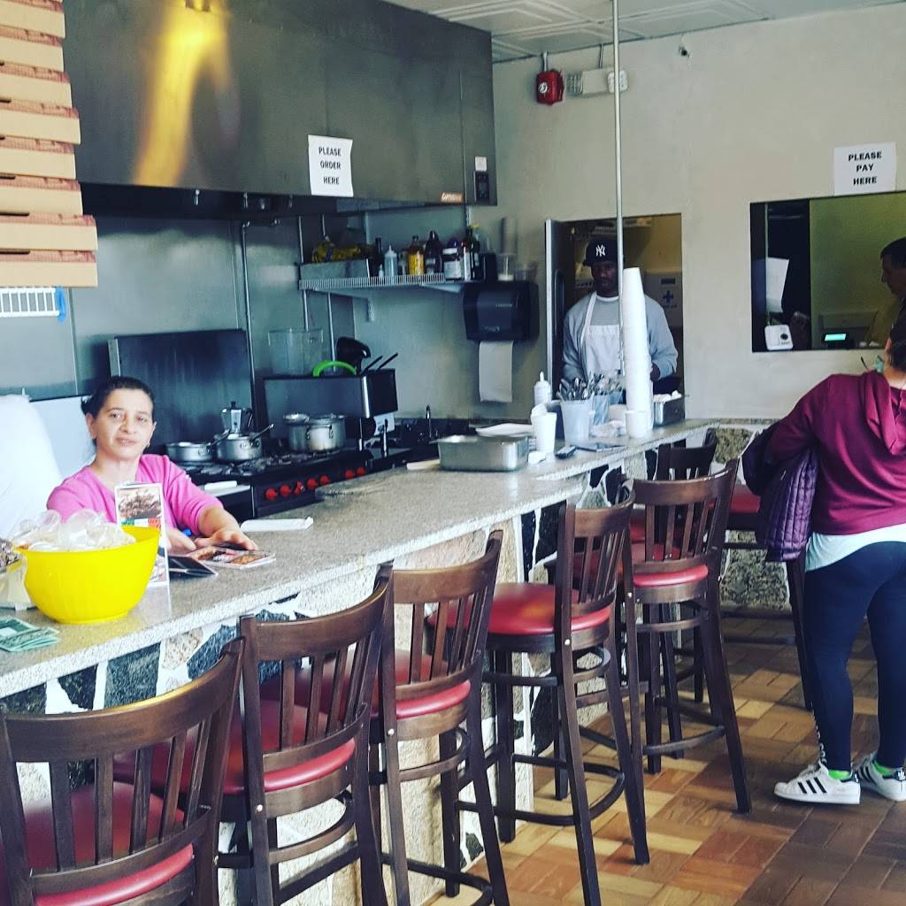 Tony Avellinos | restaurant | 3606 Franklin Rd SW, Roanoke, VA 24014, USA | 5409866700 OR +1 540-986-6700