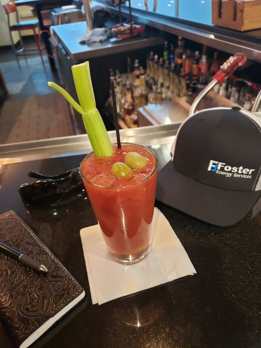 luckys craft food and drink | restaurant | 100 Terminal Rd, Pittston, PA 18641, USA | 5704570410 OR +1 570-457-0410