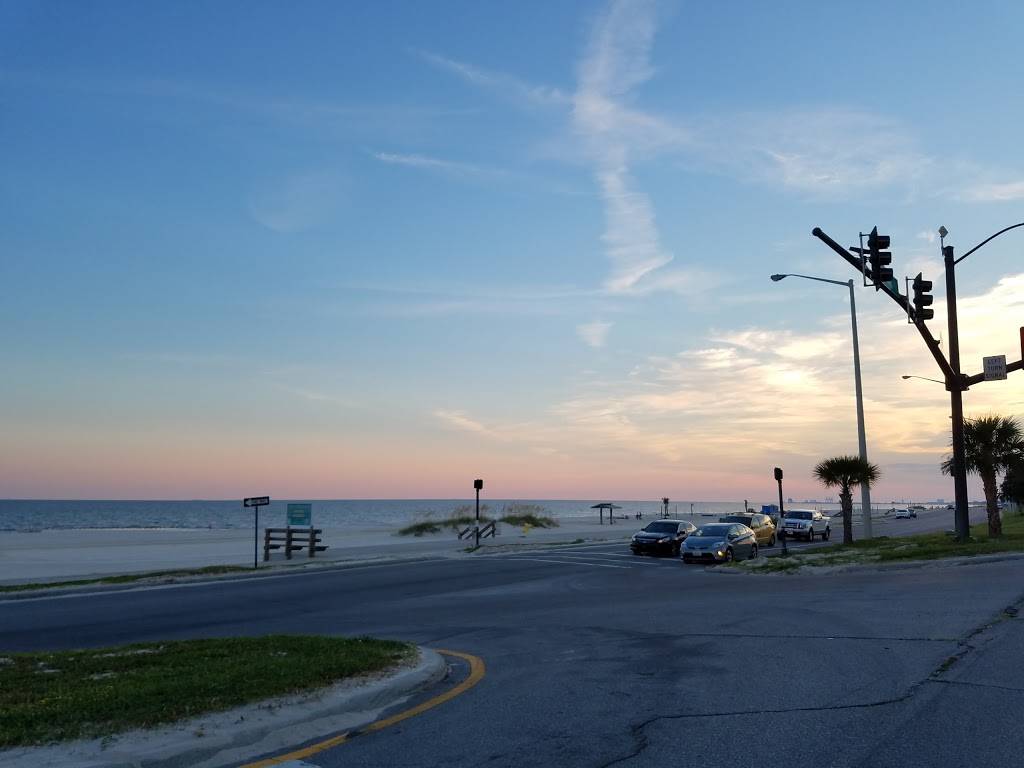 Raising Canes Chicken Fingers | meal takeaway | 2590 Beach Blvd, Biloxi, MS 39531, USA | 2285946667 OR +1 228-594-6667