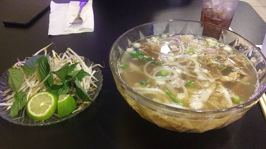 Pho LV | restaurant | 72 Boardman Poland Rd, Youngstown, OH 44512, USA | 3309532222 OR +1 330-953-2222