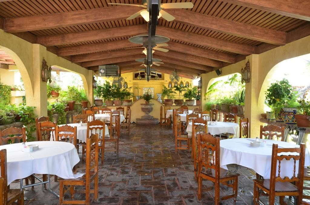 Joe T. Garcias | restaurant | 2201 N Commerce St, Fort Worth, TX 76164, USA | 8176264356 OR +1 817-626-4356