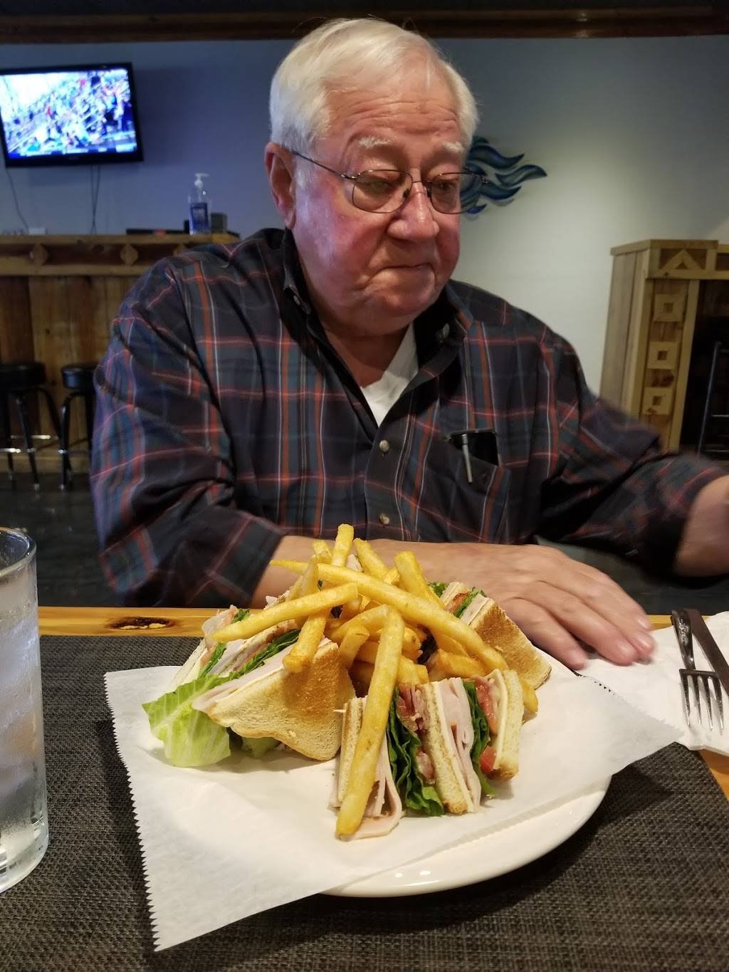 Upper Crust Pizza & Burger Bar | restaurant | 119 SE 2nd St, Snow Hill, NC 28580, USA | 2527472221 OR +1 252-747-2221