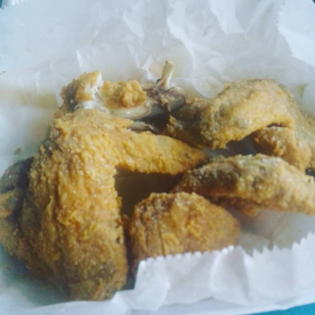 Sharks Fish & Chicken | restaurant | 5256 Salem Ave, Trotwood, OH 45426, USA | 9378374166 OR +1 937-837-4166