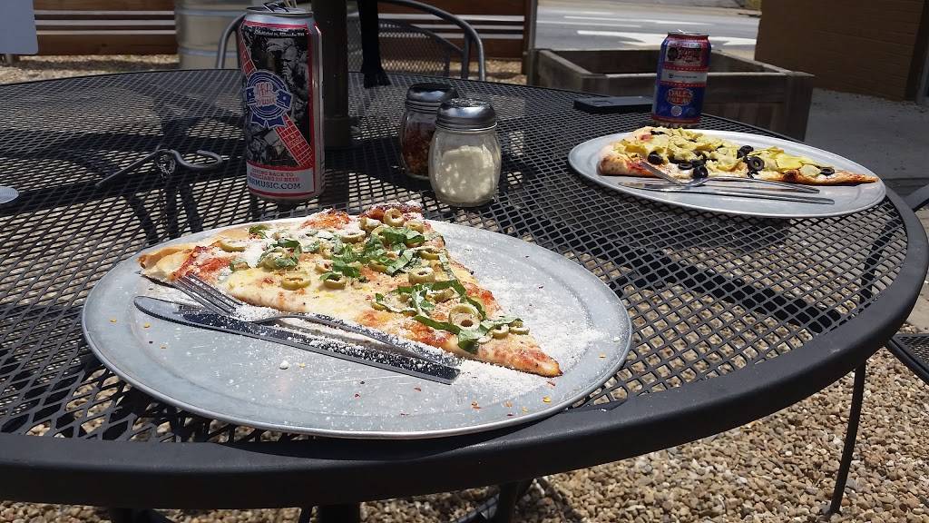 Standard Pizza | restaurant | 755 Biltmore Ave, Asheville, NC 28803, USA | 8284123190 OR +1 828-412-3190