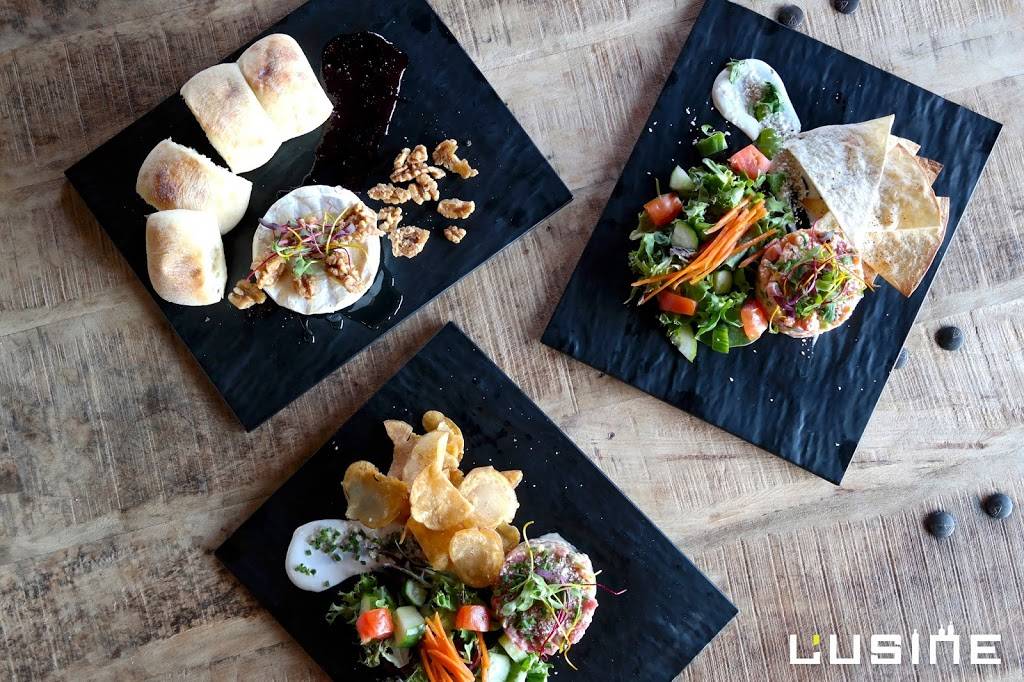 LUsine | restaurant | 2939 Boulevard des Promenades, Sainte-Marthe-sur-le-Lac, QC J7P 0B4, Canada | 4509744040 OR +1 450-974-4040