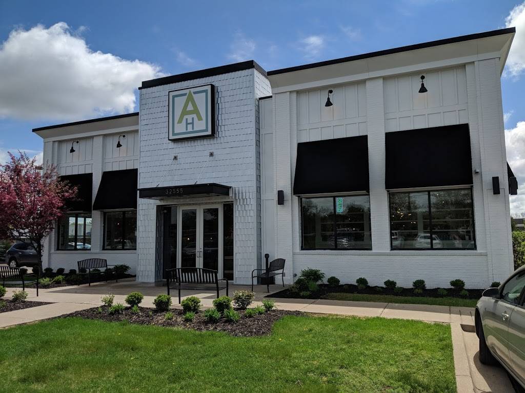 Annas House | restaurant | 32555 Northwestern Hwy, Farmington Hills, MI 48334, USA | 2482543436 OR +1 248-254-3436