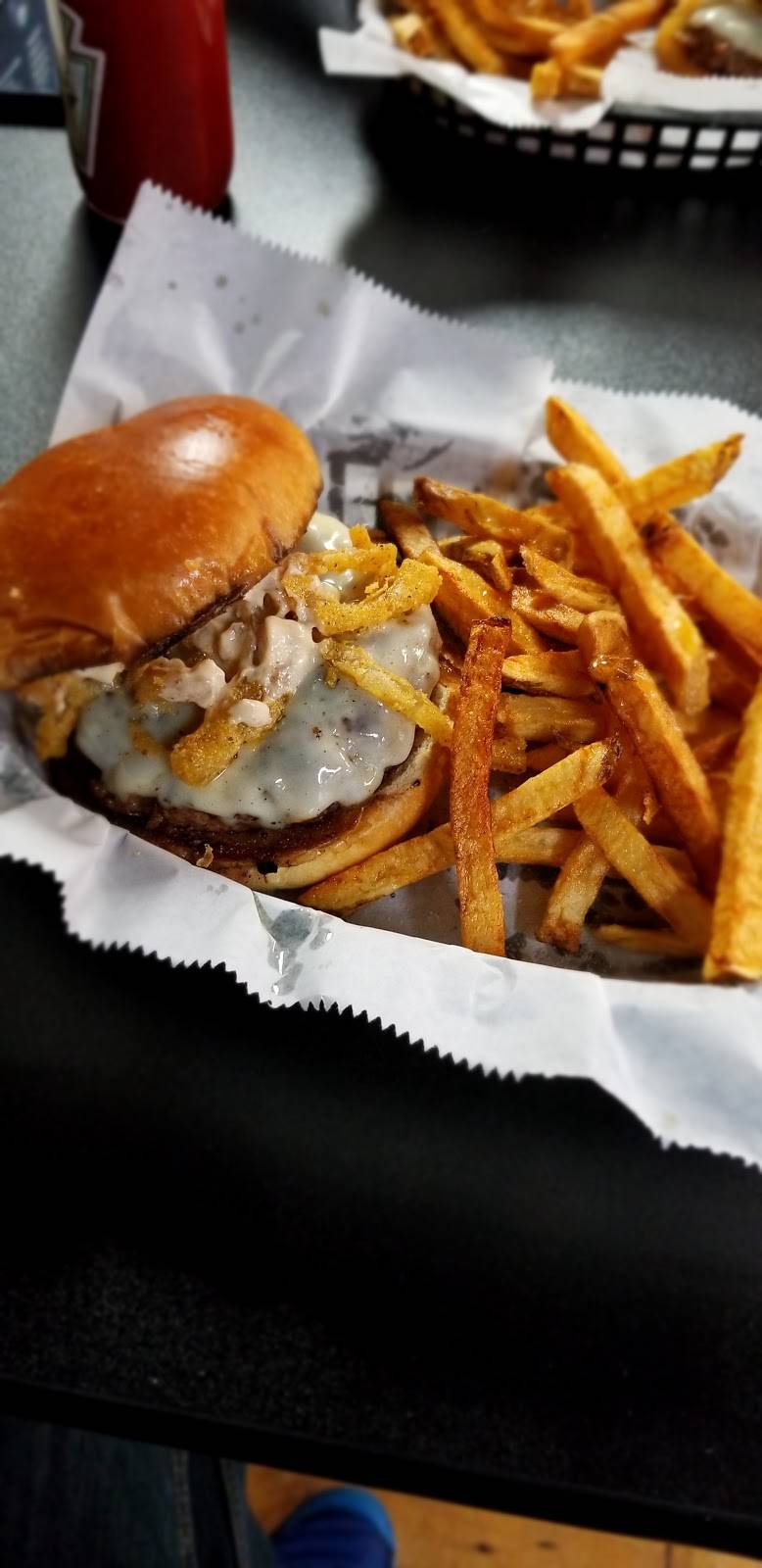 Heres To You Pub & Grub | restaurant | 45 North St, Hillsdale, MI 49242, USA | 5174374002 OR +1 517-437-4002