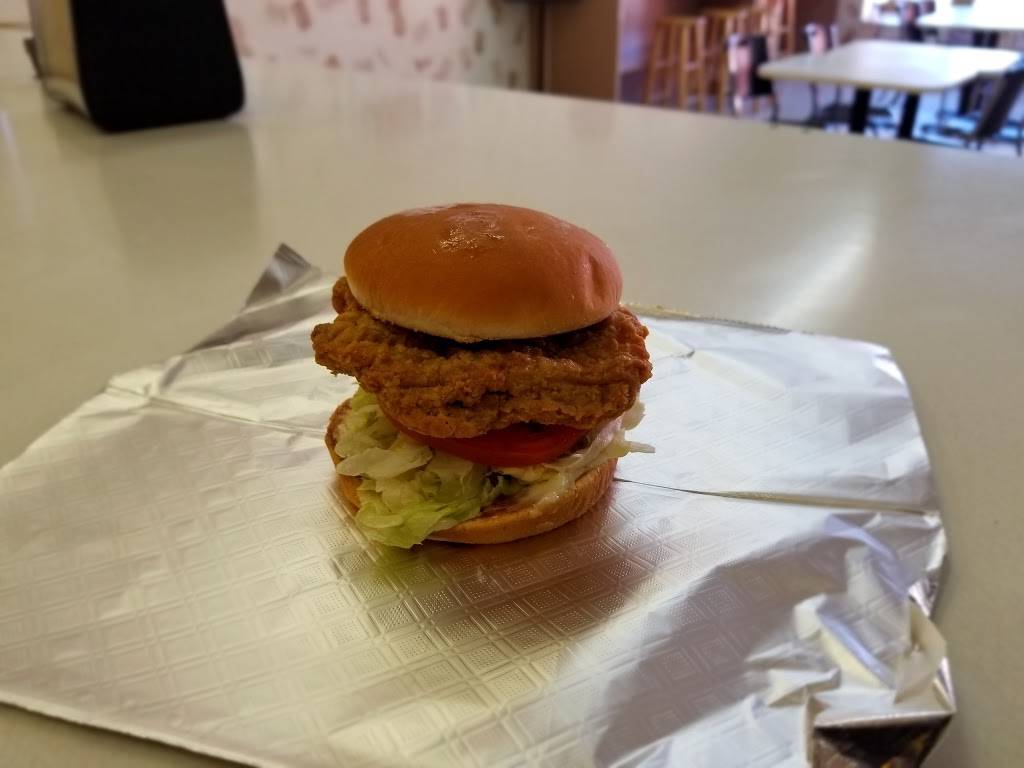 Southeast Carry Out | meal takeaway | 1520 Oliver, Wichita, KS 67218, USA | 3166826002 OR +1 316-682-6002