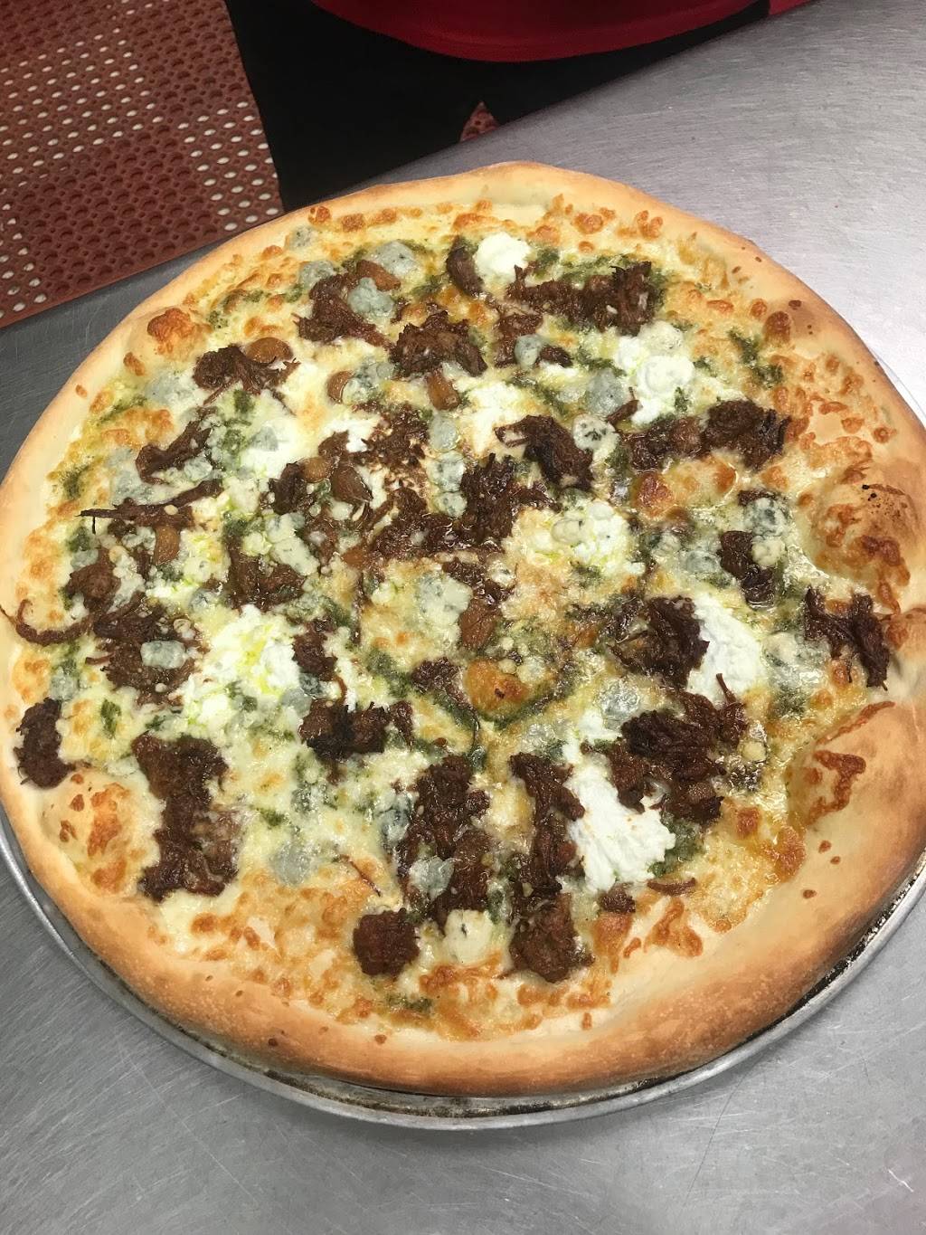 Big Chefs Pizza | restaurant | 10 W Winona Ave, Norwood, PA 19074, USA | 4844946652 OR +1 484-494-6652