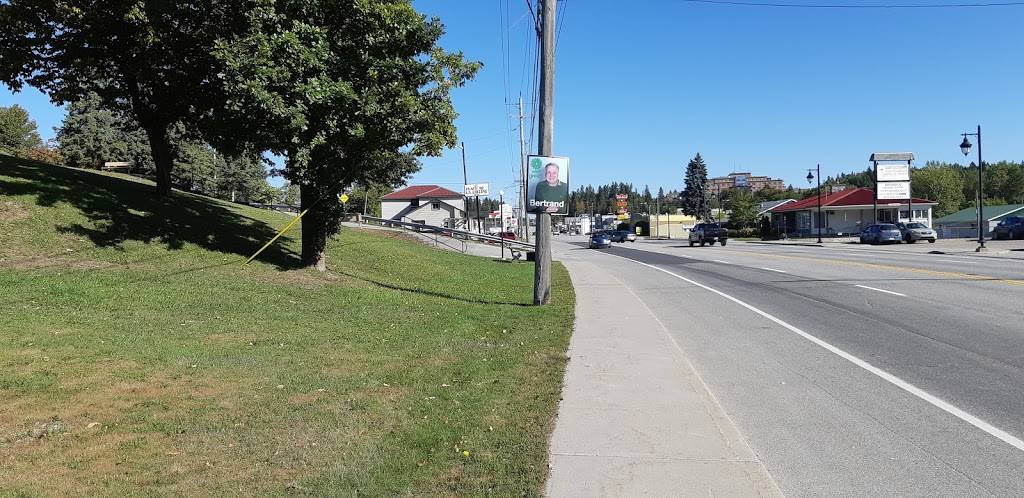 Dwaynes Pizza | restaurant | 356 Route 105, Low, QC J0X 2C0, Canada | 8192083632 OR +1 819-208-3632