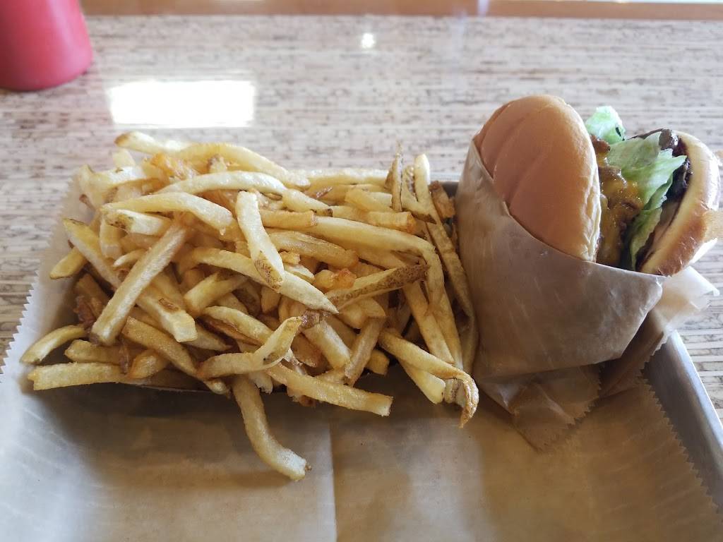 Elevation Burger | restaurant | 16010 NW 57th Ave #138, Miami Lakes, FL 33014, USA | 7865175775 OR +1 786-517-5775