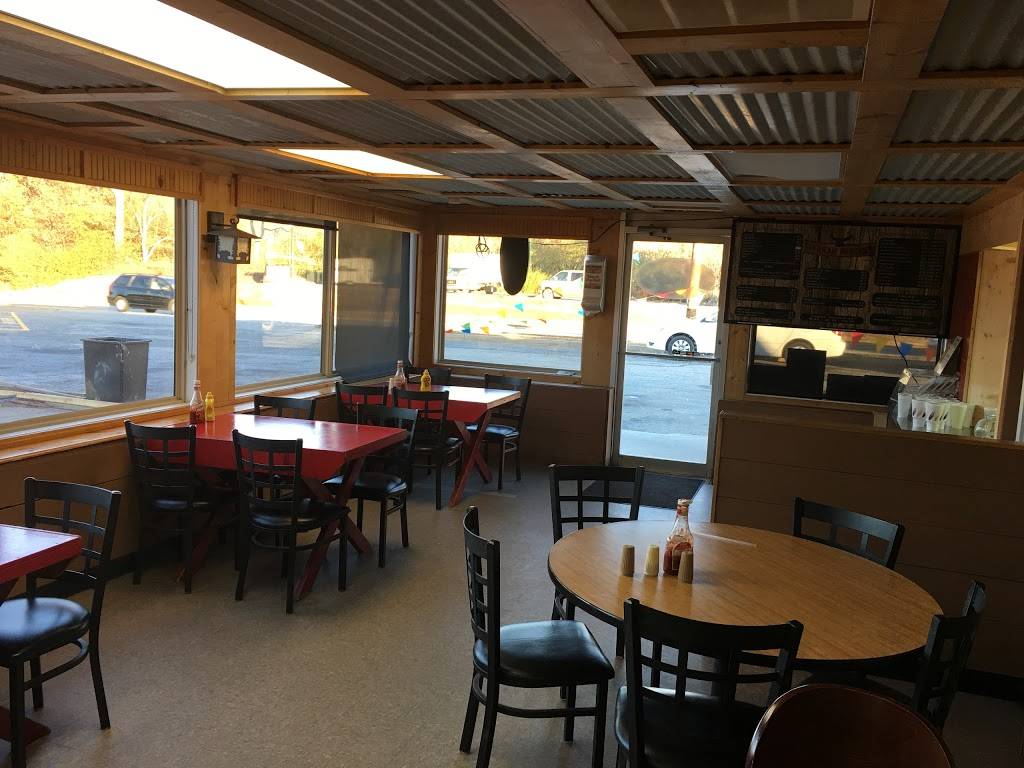 Yonah Burger | restaurant | 2051 Helen Hwy, Cleveland, GA 30528, USA | 7068654791 OR +1 706-865-4791