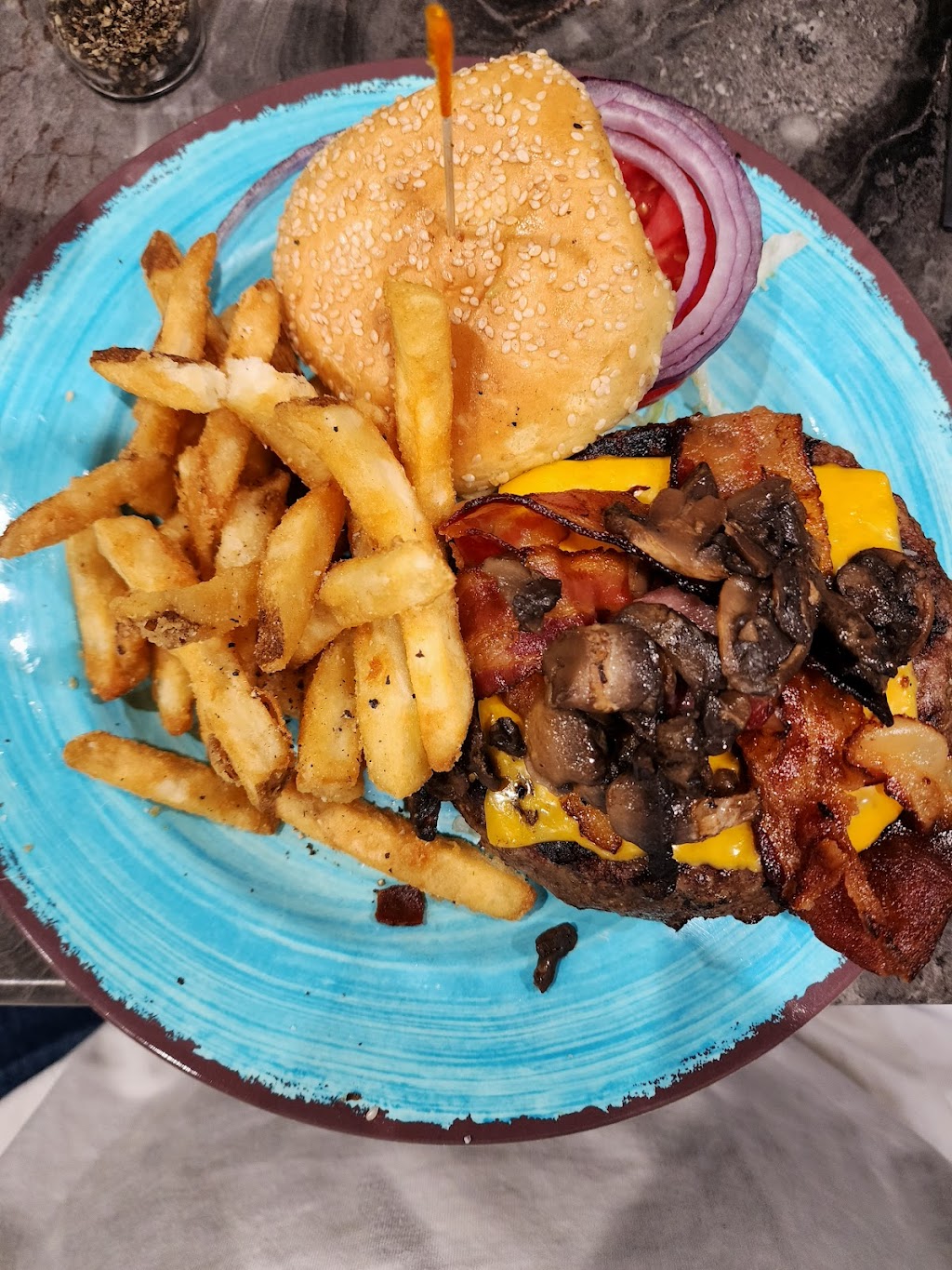 Ocean One Bar & Grille | restaurant | 2444 N University Dr, Coral Springs, FL 33065, USA | 5615655501 OR +1 561-565-5501