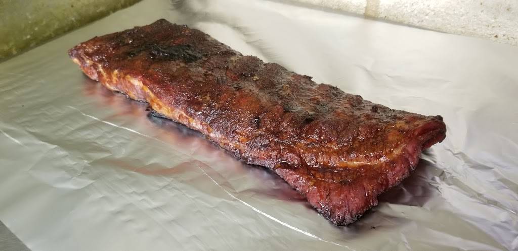 Stewarts Ol Smokehouse | restaurant | 412 Broadway St, Valley Falls, KS 66088, USA | 7855737605 OR +1 785-573-7605