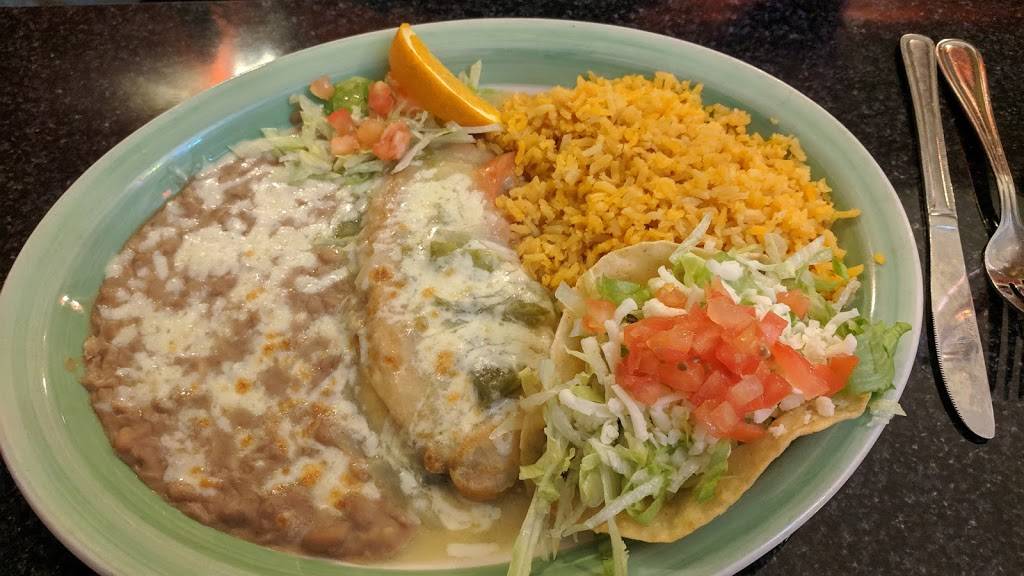 Adelitas Restaurant | restaurant | 27170 Lakeview Dr, Helendale, CA 92342, USA | 7602459899 OR +1 760-245-9899