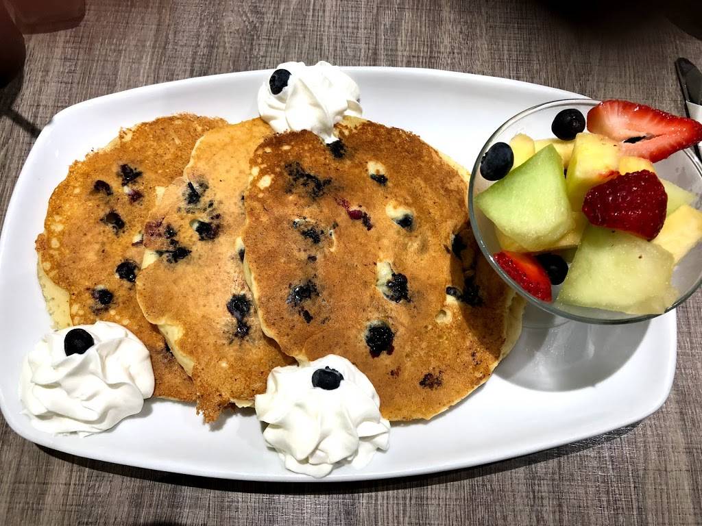 The Vaughan City Grill | restaurant | 211 Marycroft Ave #4A, Woodbridge, ON L4L 5X9, Canada | 9058566122 OR +1 905-856-6122