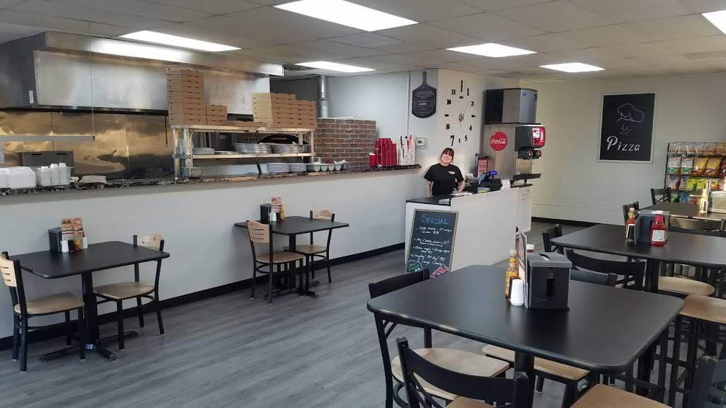 La Trattoria Pizzeria | restaurant | 18206 Oak Ridge Dr, Hagerstown, MD 21740, USA | 3017331400 OR +1 301-733-1400