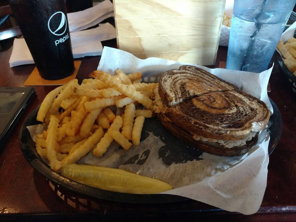 Old Towne Pub & Eatery | restaurant | 40W290 La Fox Rd, St. Charles, IL 60175, USA | 6305134240 OR +1 630-513-4240