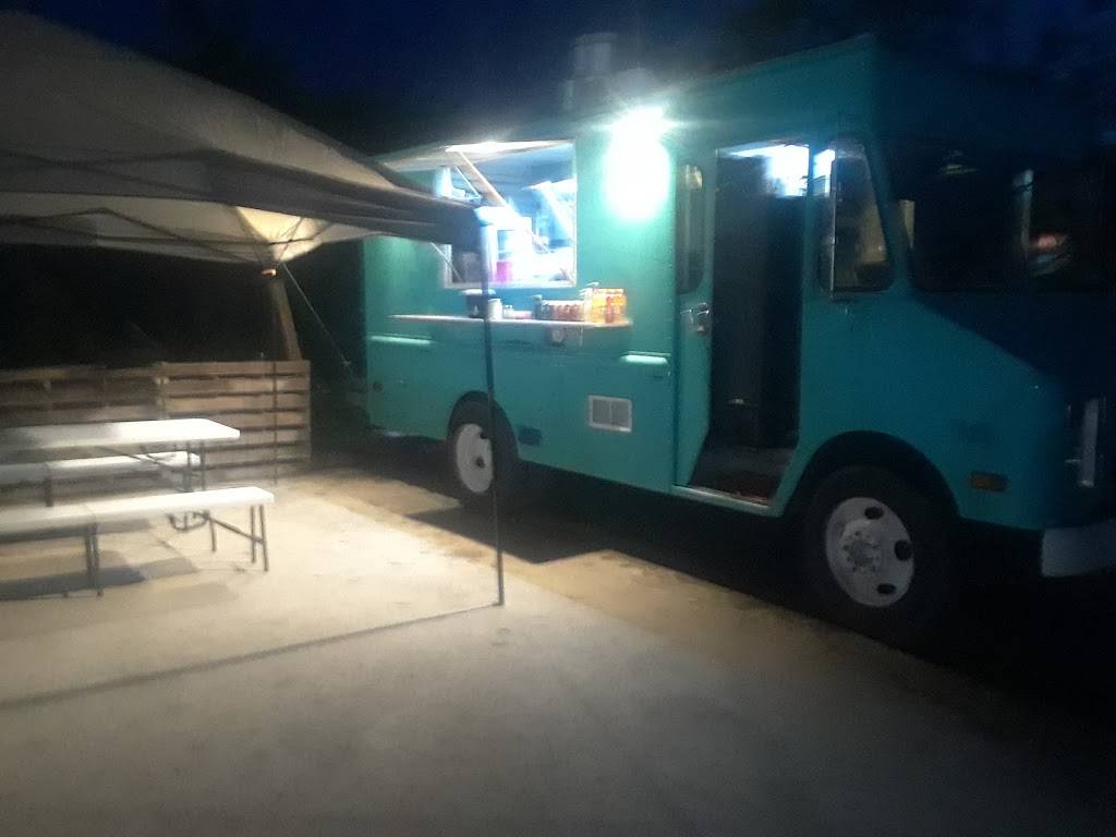 La Flor De Loto | restaurant | 14101 NW 102nd Ave, Hialeah, FL 33018, USA | 3059175482 OR +1 305-917-5482