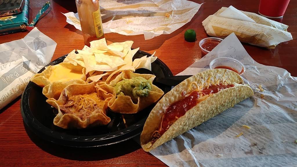 Taco Bueno | restaurant | 2814 E 11th St, Tulsa, OK 74104, USA | 9185836447 OR +1 918-583-6447