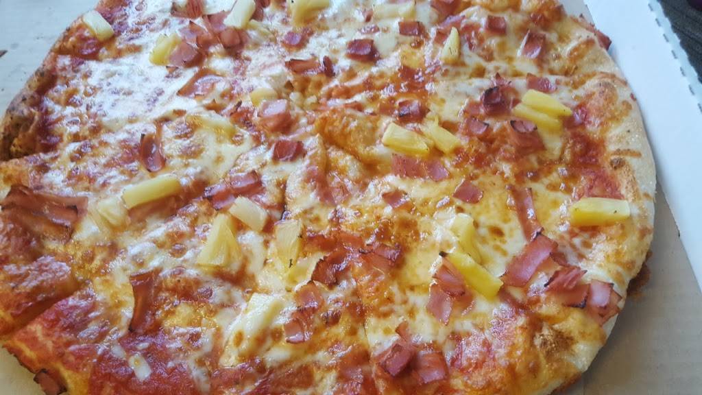 Ginos Pizza & Spaghetti House | restaurant | 16 Davis Ave, Elkins, WV 26241, USA | 3046365522 OR +1 304-636-5522