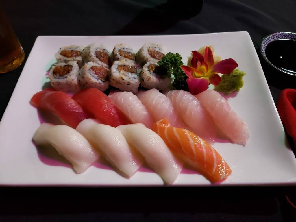 Sushi Bang Bang | restaurant | 1050 Gateway Blvd #103, Boynton Beach, FL 33426, USA | 5612923705 OR +1 561-292-3705