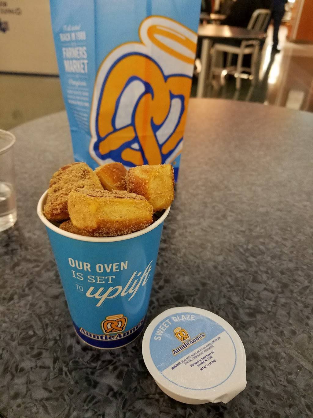 Auntie Annes | restaurant | 5757 Wayne Newton Blvd #12, Las Vegas, NV 89119, USA | 7022617052 OR +1 702-261-7052
