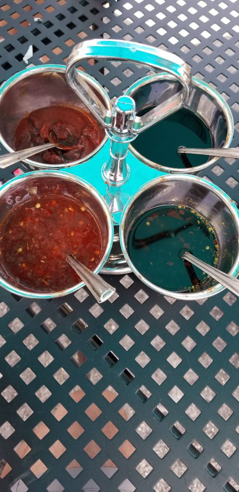 Thai Mama | restaurant | 5421 W Waters Ave, Tampa, FL 33634, USA | 8134473124 OR +1 813-447-3124