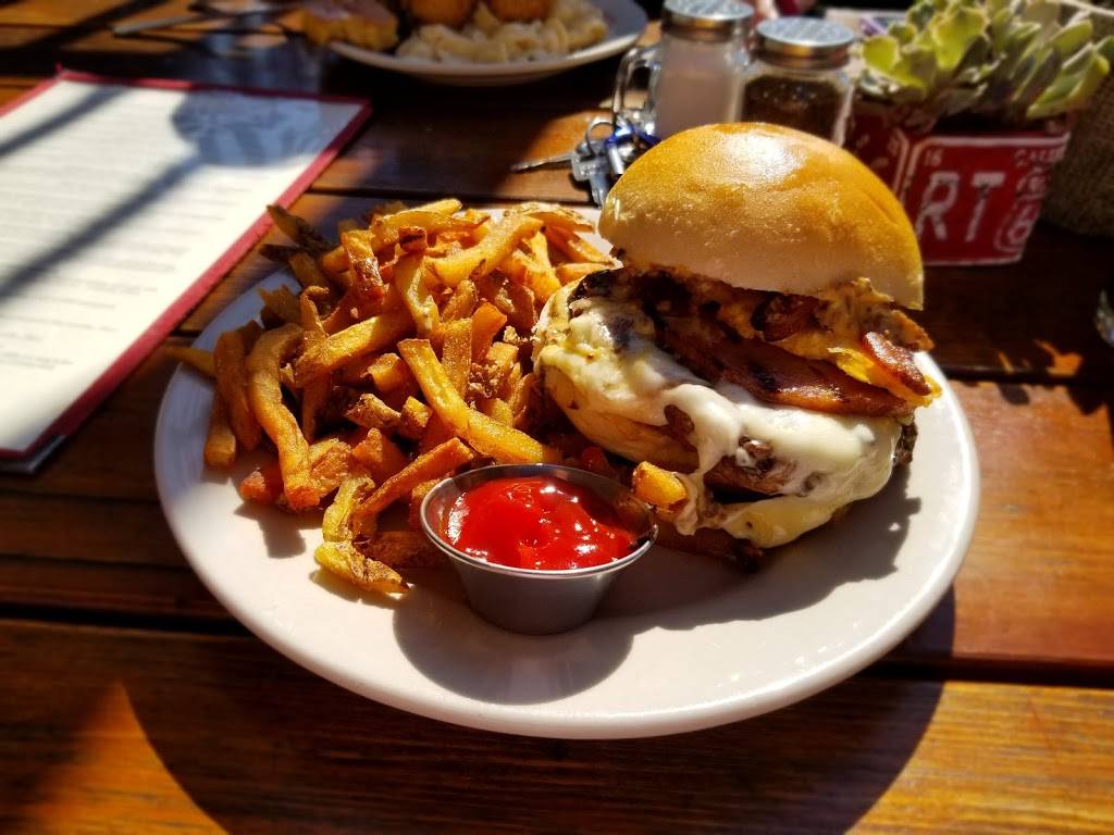 Memphis Taproom | restaurant | 2331 E Cumberland St, Philadelphia, PA 19125, USA | 2154254460 OR +1 215-425-4460