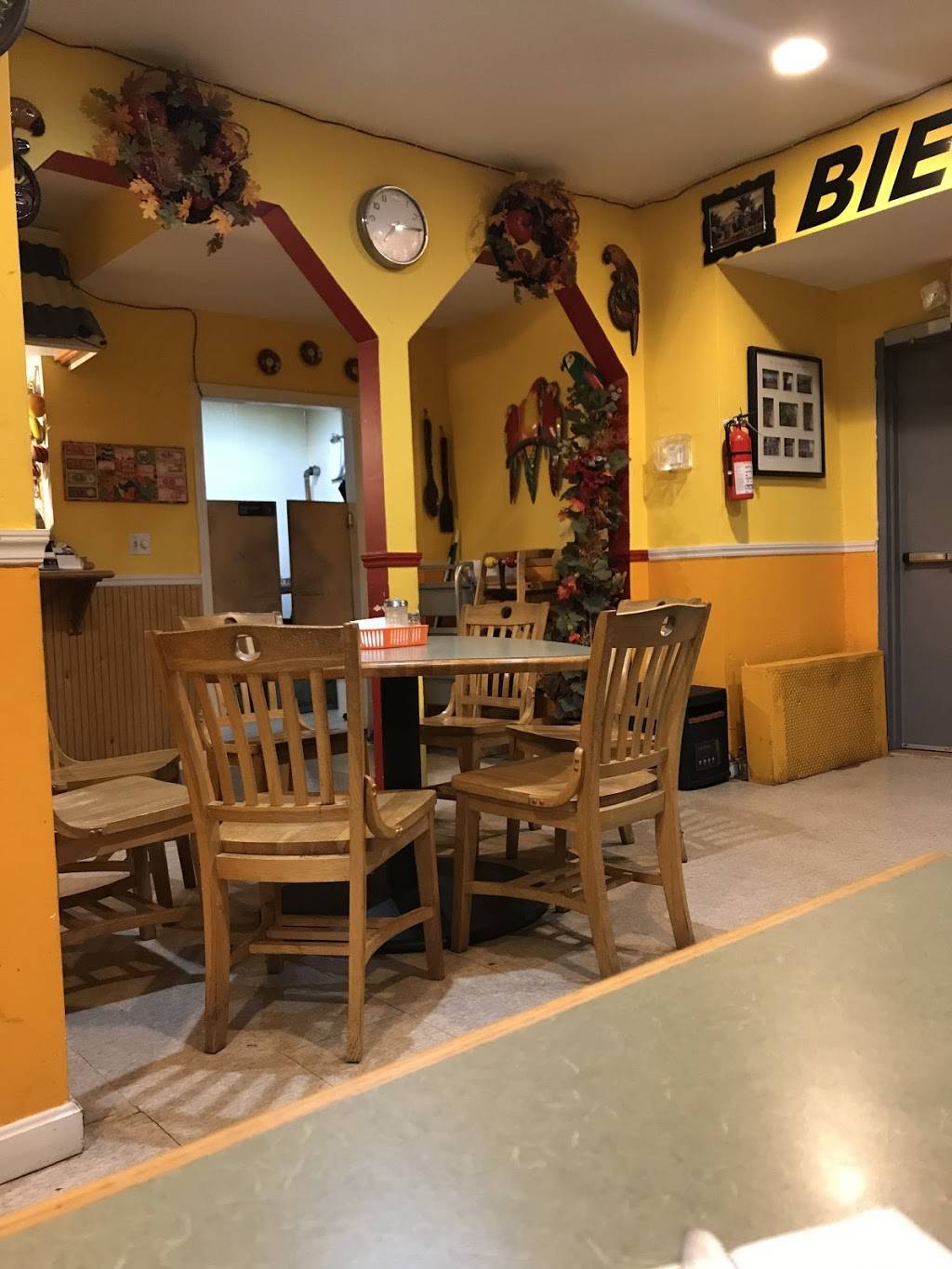 Fuente De Vida | restaurant | 1159 Main St, Worcester, MA 01603, USA | 5089293266 OR +1 508-929-3266