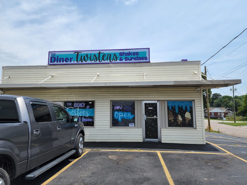 Twisters Shakes and Diner | restaurant | 2200 N Central St, Knoxville, TN 37917, USA | 8654749907 OR +1 865-474-9907