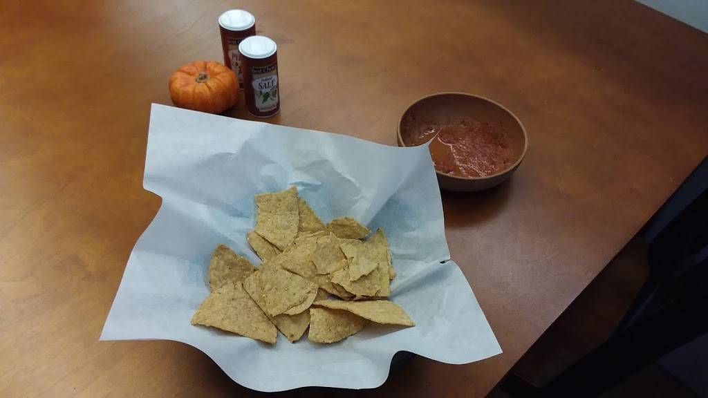 Tia Nanas Taco Stand | restaurant | 106 Cherry St, Cherry Valley, IL 61016, USA | 8155808377 OR +1 815-580-8377